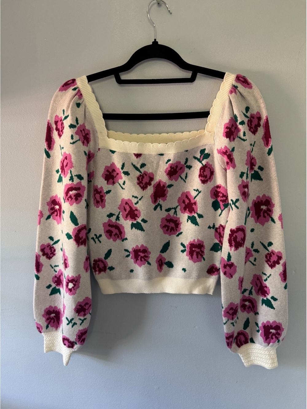 Willow & Wind Floral Puff Sleeve Sweater Medium